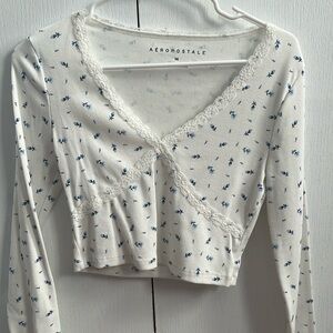 Cropped Lace Floral Long Sleeve Top